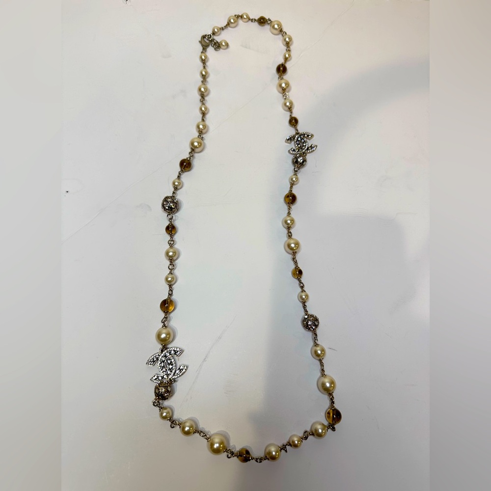 Chanel authentic pearl necklace 18 in.